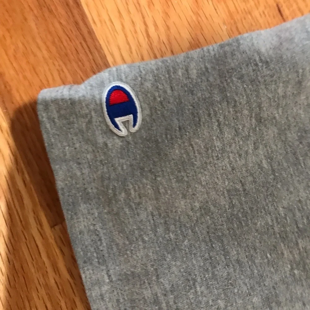 ▪️Champion Short Sleeve Tee - Picture 6 of 7